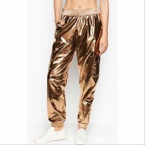 Victoria’s sport gold winder breaker pants! ✨